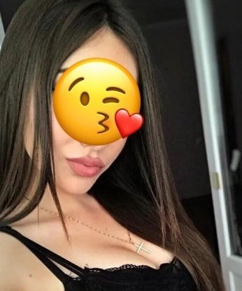 У меня множество опытов, которые сделают твои фантазии реальностью. Я раскрою для тебя новые грани удовольствия и окуну в мир страсти. Мои услуги обширны: классический секс, оральные ласки, эротический массаж и многое другое. Я могу быть той, о ком ты всегда мечтал. Доверься моим нежным рукам и игривым устам, и ты не пожалеешь. Живу в Москве и жду встречи с тобой. Тебя ждут самые сладкие моменты и настоящий рай на земле. 😘💋🌹🔥 Елена